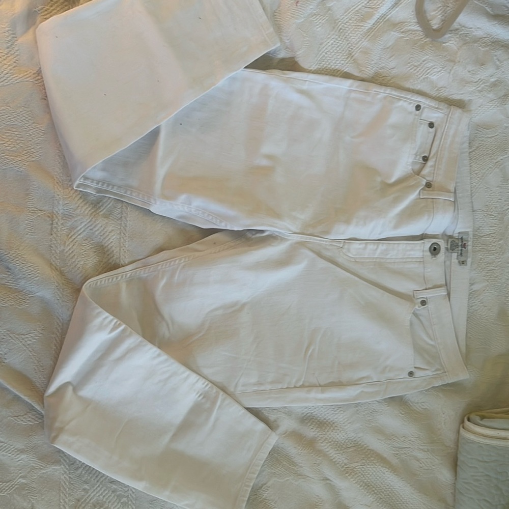 Women’s vineyard vines white pants 33
